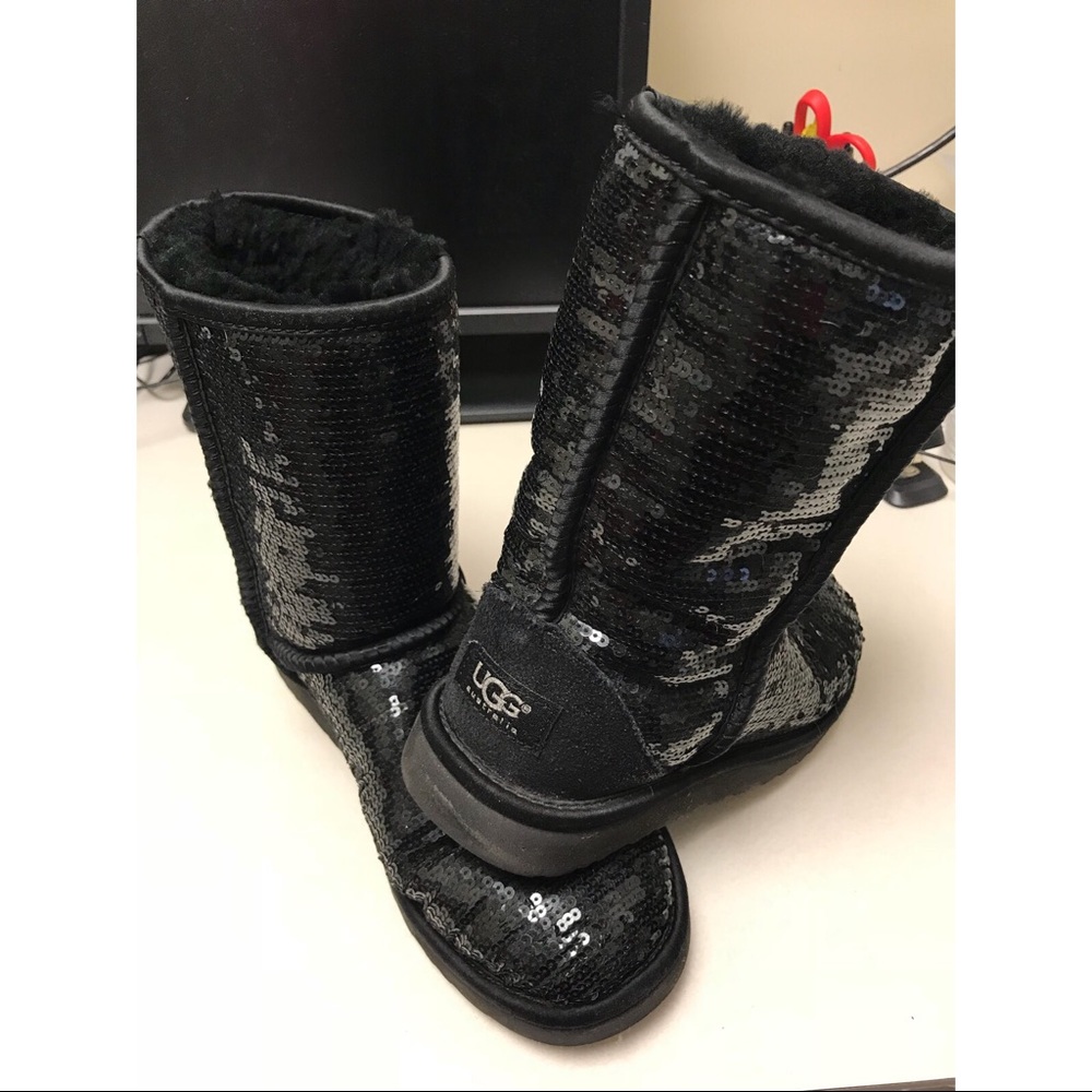 Black Sequins Uggs size 8